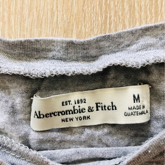 Abercrombie & Fitch Soft Oversized Graphic Long Sleeve T shirt in Grey Size M - Picture 7 of 11